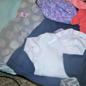 🎲#298 Bundle of 18 months Tops (Total of 6)